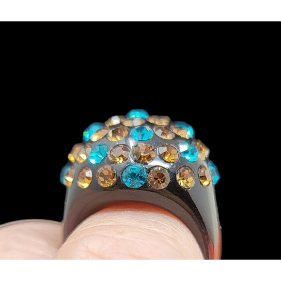 Rhinestone Encrusted Acrylic Dome Ring Size 7 - Picture 8 of 8